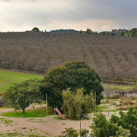 Pearl Of The Valley Hotel Kfar Tavor Eksteriør billede