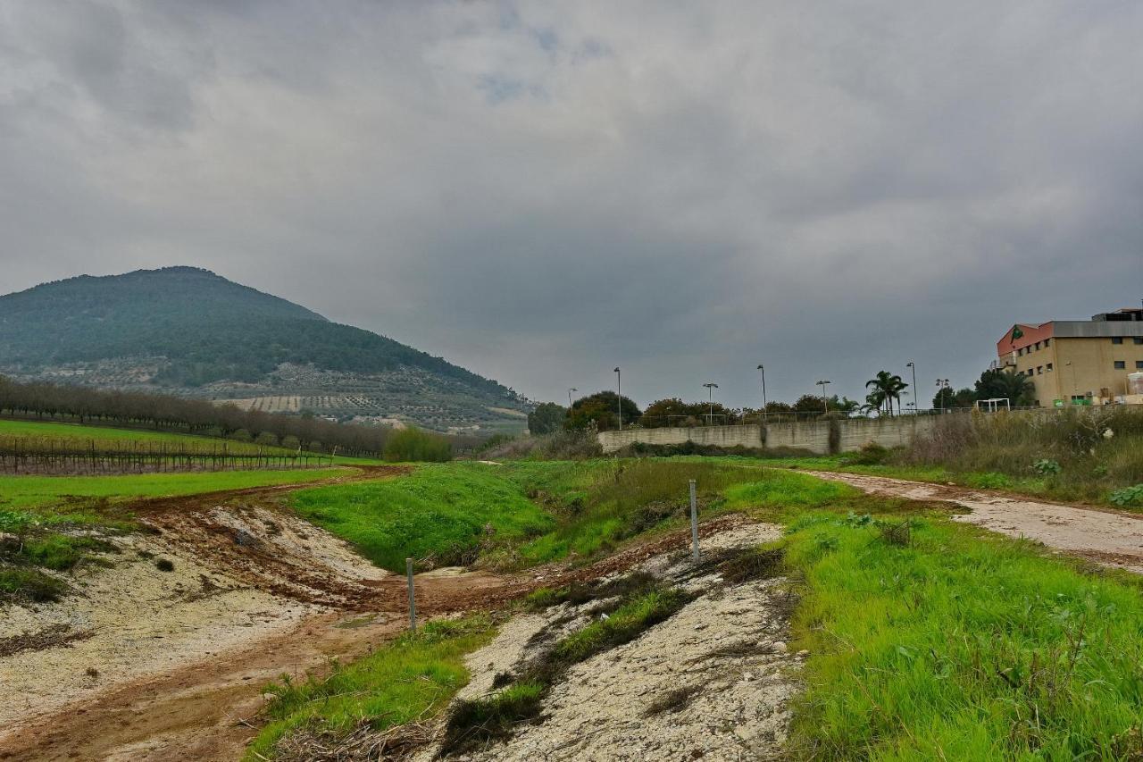 Pearl Of The Valley Hotel Kfar Tavor Eksteriør billede
