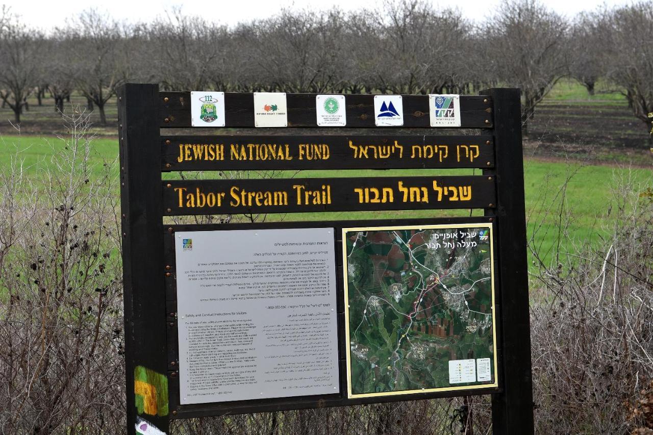 Pearl Of The Valley Hotel Kfar Tavor Eksteriør billede