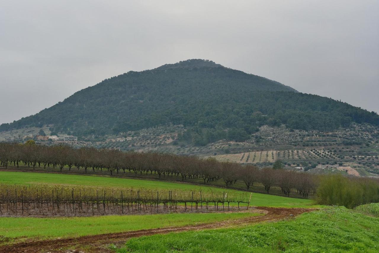Pearl Of The Valley Hotel Kfar Tavor Eksteriør billede