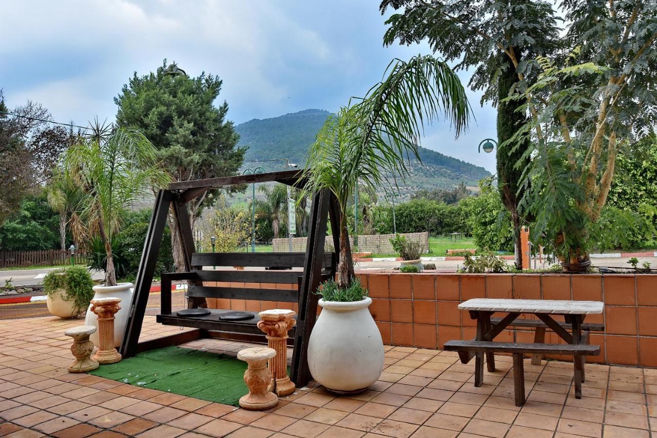 Pearl Of The Valley Hotel Kfar Tavor Eksteriør billede