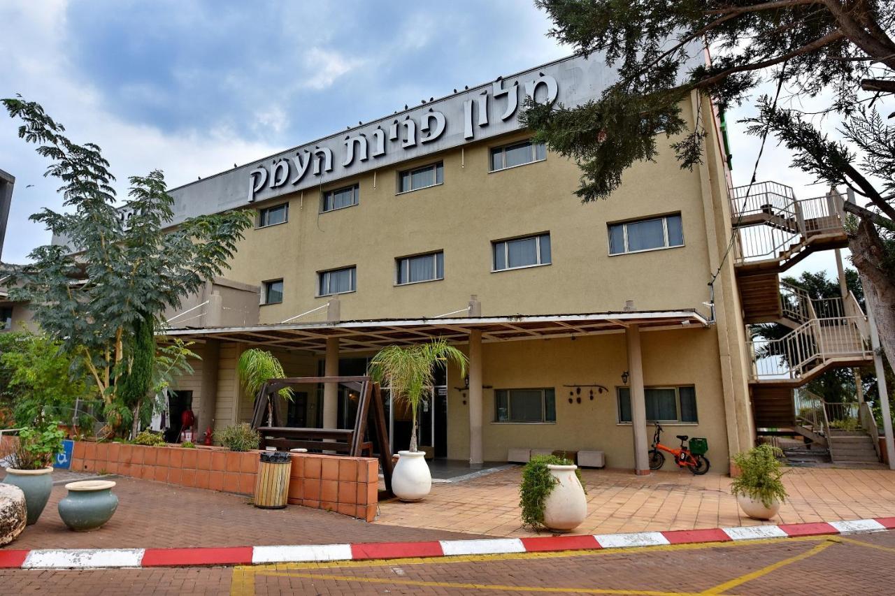 Pearl Of The Valley Hotel Kfar Tavor Eksteriør billede