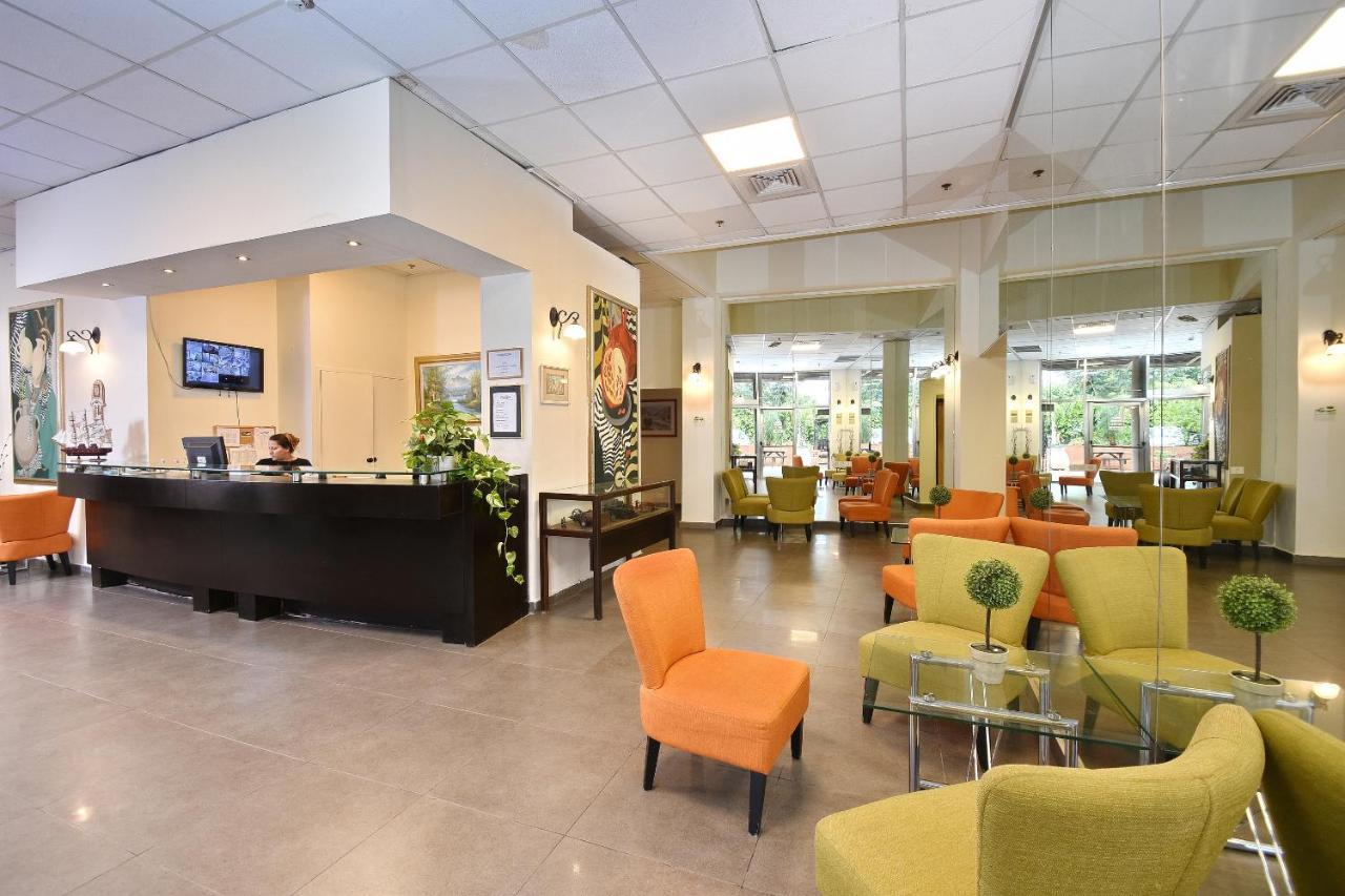 Pearl Of The Valley Hotel Kfar Tavor Eksteriør billede